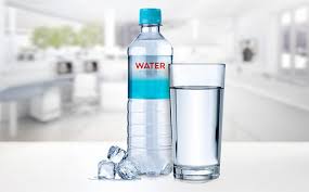 الفرق بين المياه المعدنية والمياه العادية