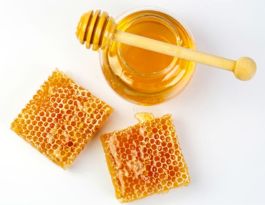 فوائد العسل الأبيض للمعدة