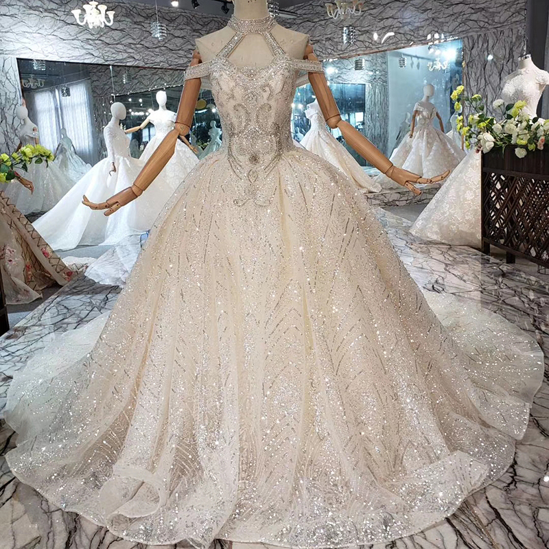 كيفية استيراد فساتين زفاف من تركيا